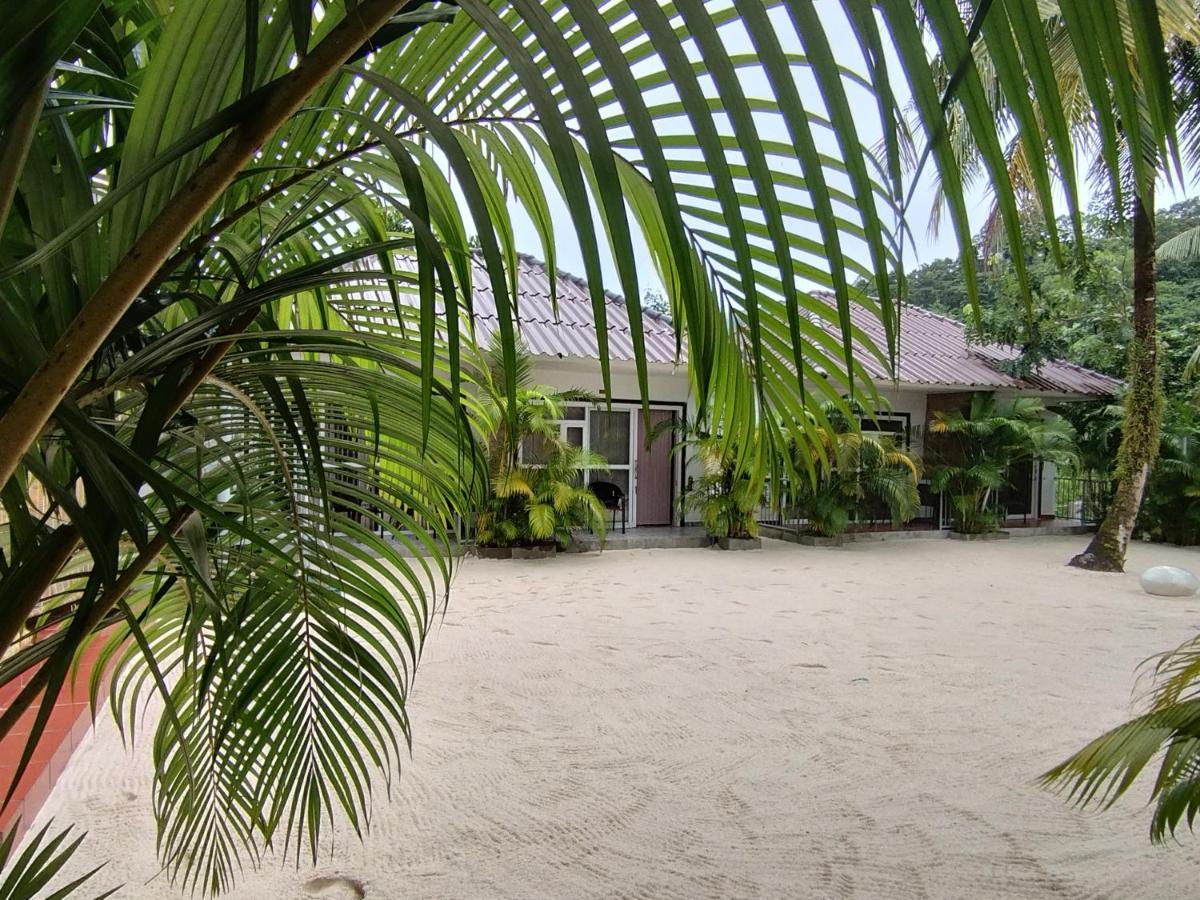 White Sand Ark Resort Sok San Village Buitenkant foto