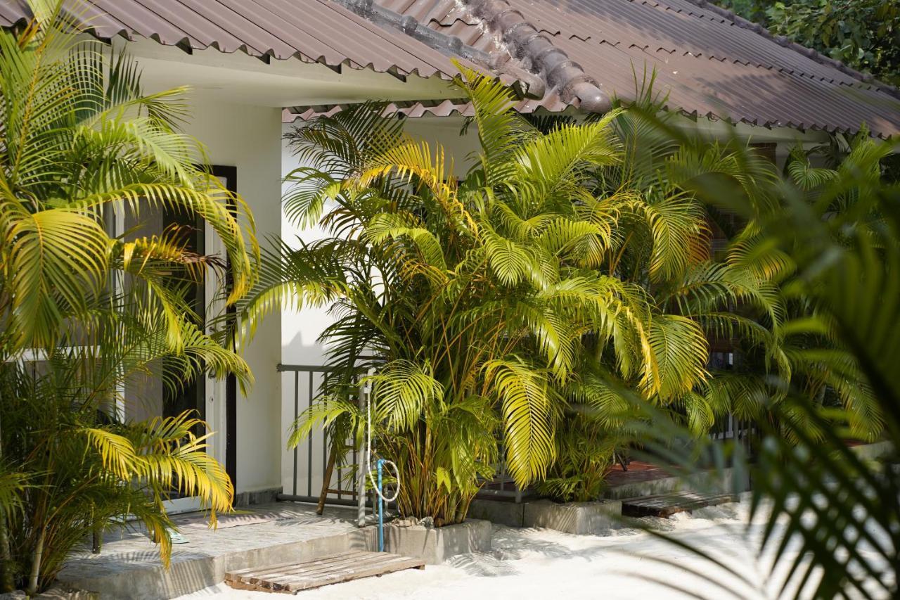 White Sand Ark Resort Sok San Village Buitenkant foto
