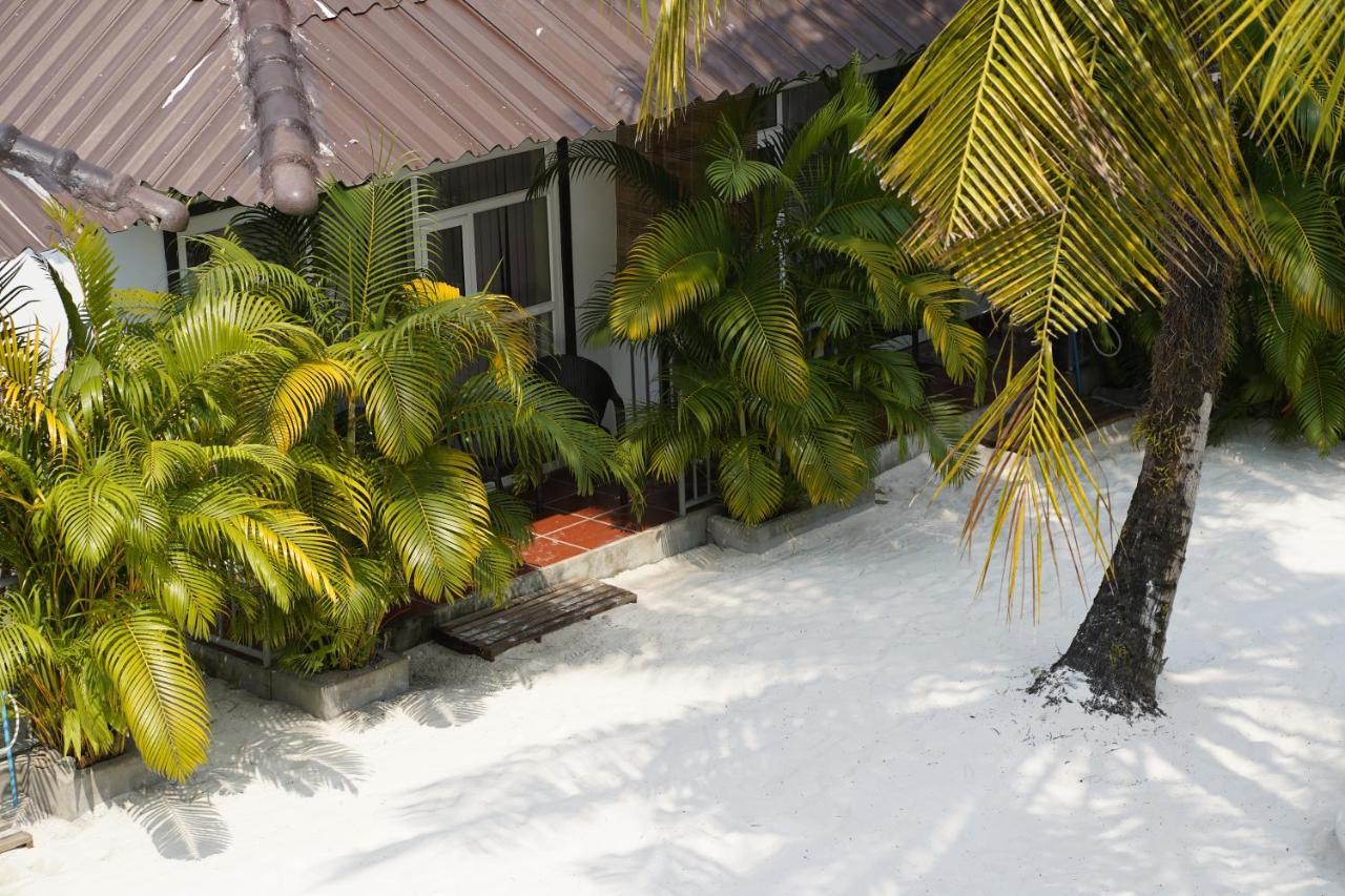 White Sand Ark Resort Sok San Village Buitenkant foto