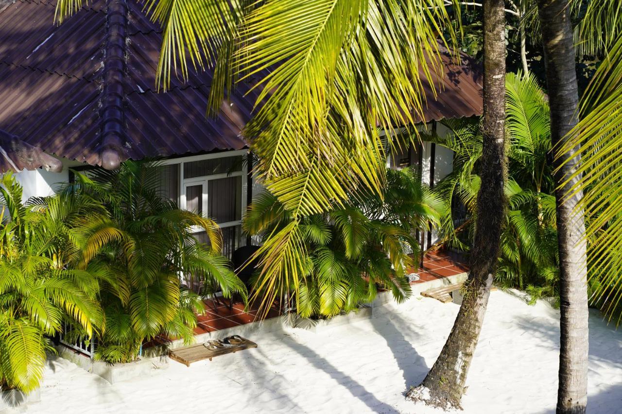 White Sand Ark Resort Sok San Village Buitenkant foto