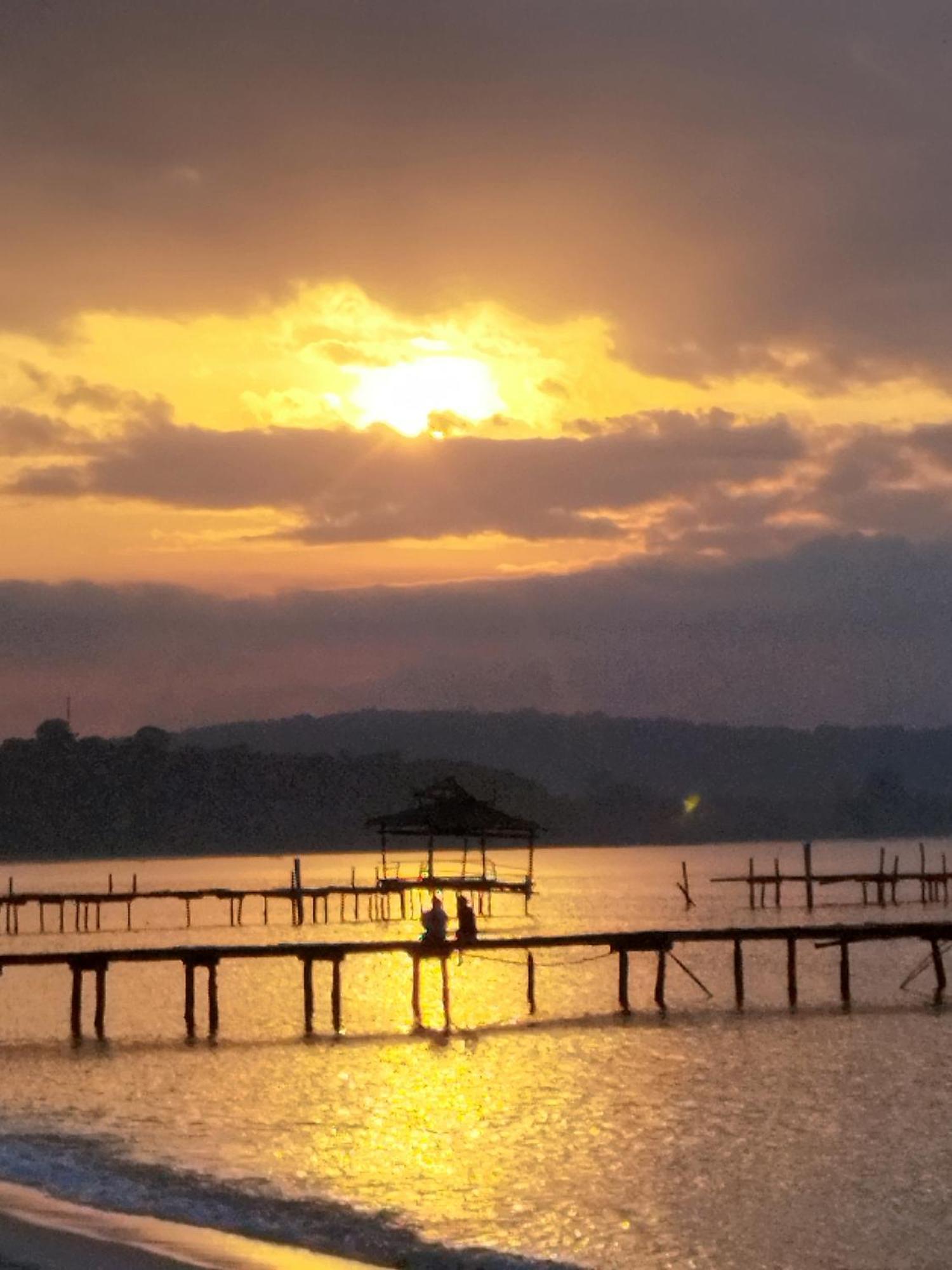 White Sand Ark Resort Sok San Village Buitenkant foto