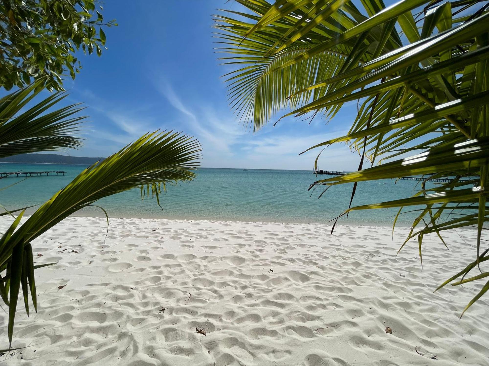 White Sand Ark Resort Sok San Village Buitenkant foto