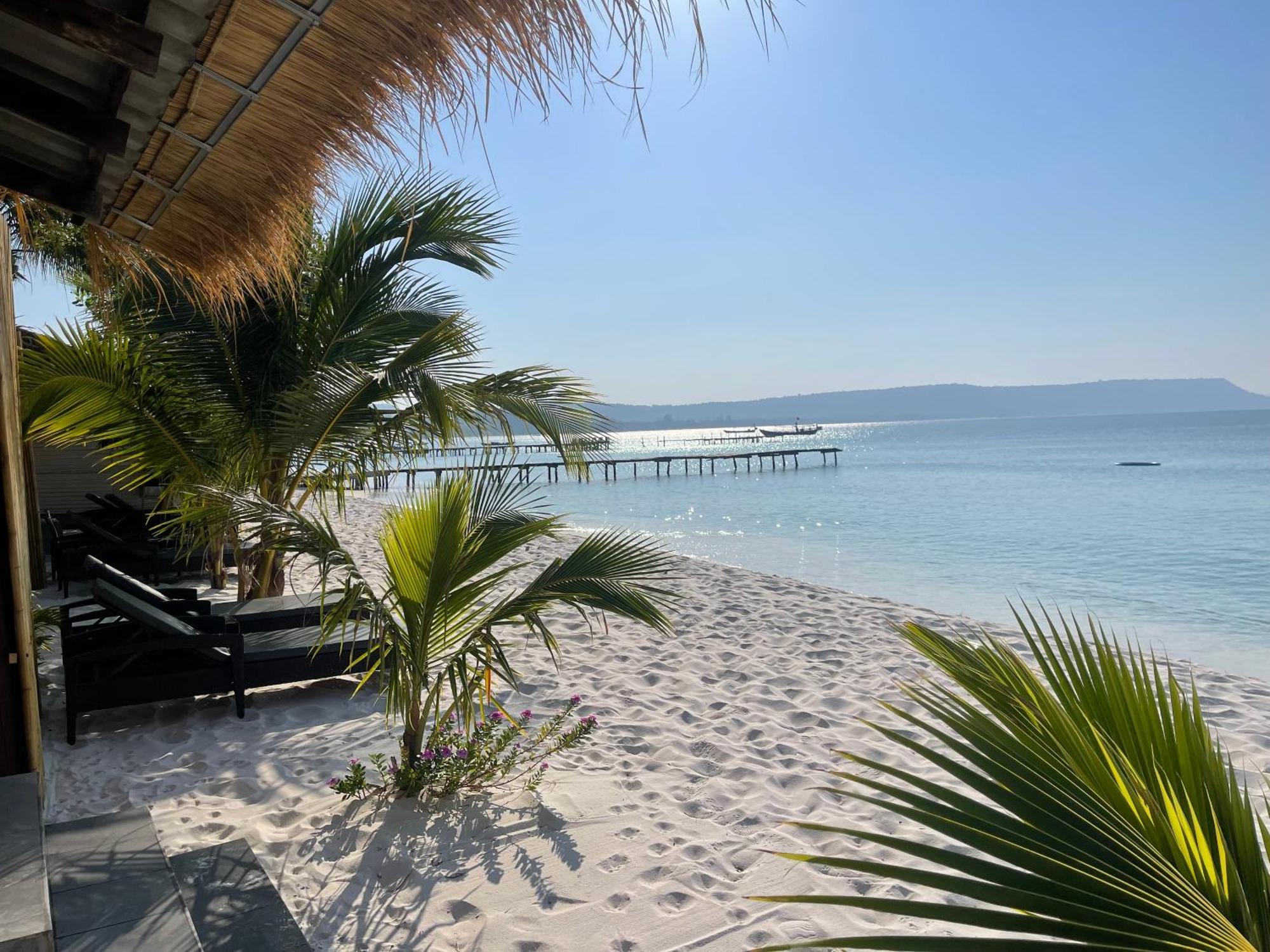 White Sand Ark Resort Sok San Village Buitenkant foto